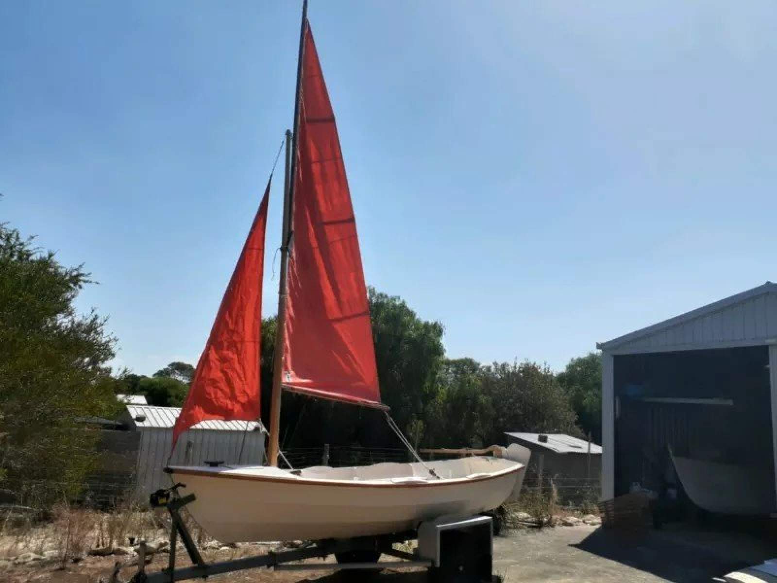 Classic Wooden sailing dinghy