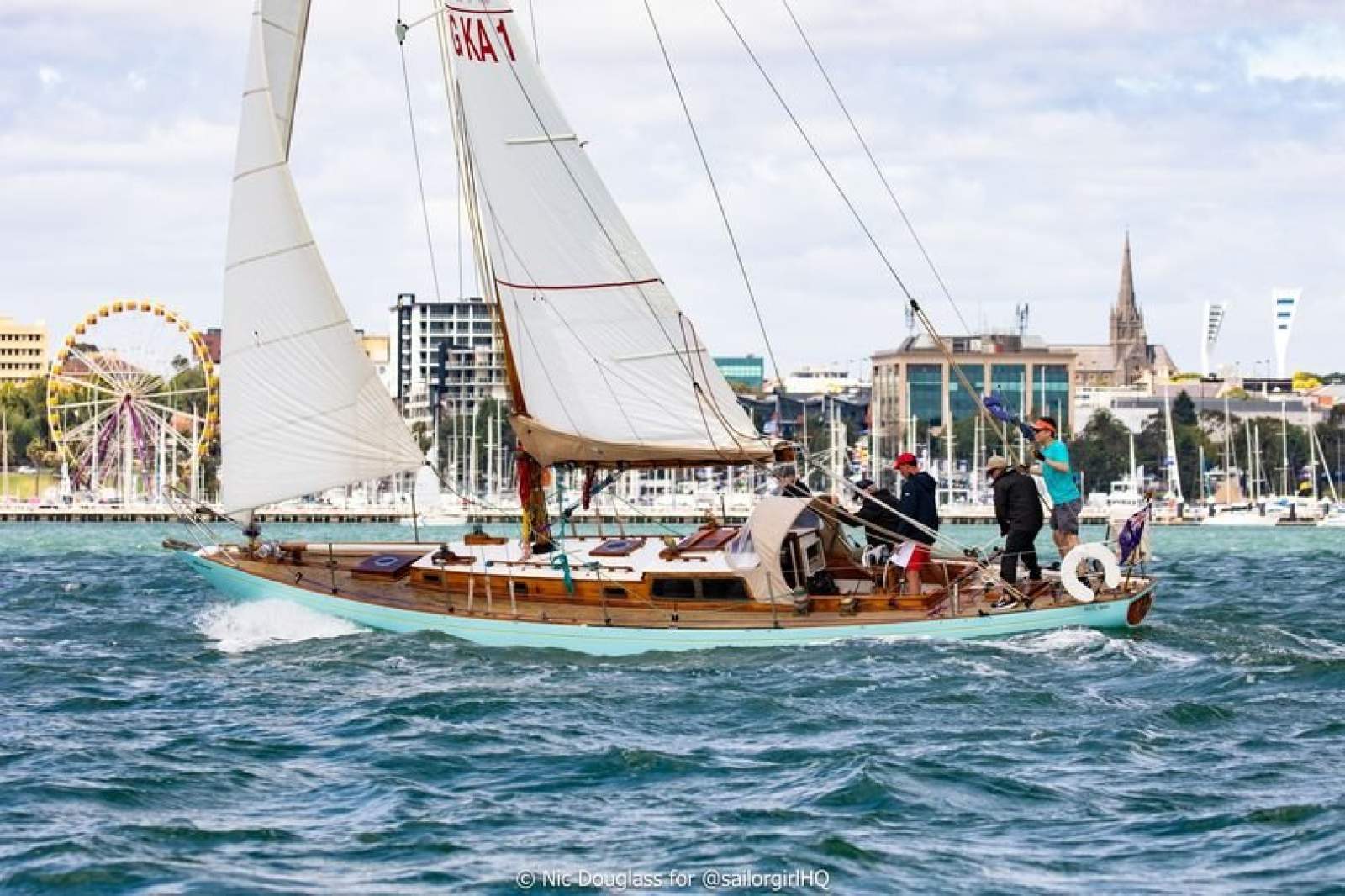 International 8 metre 8CR