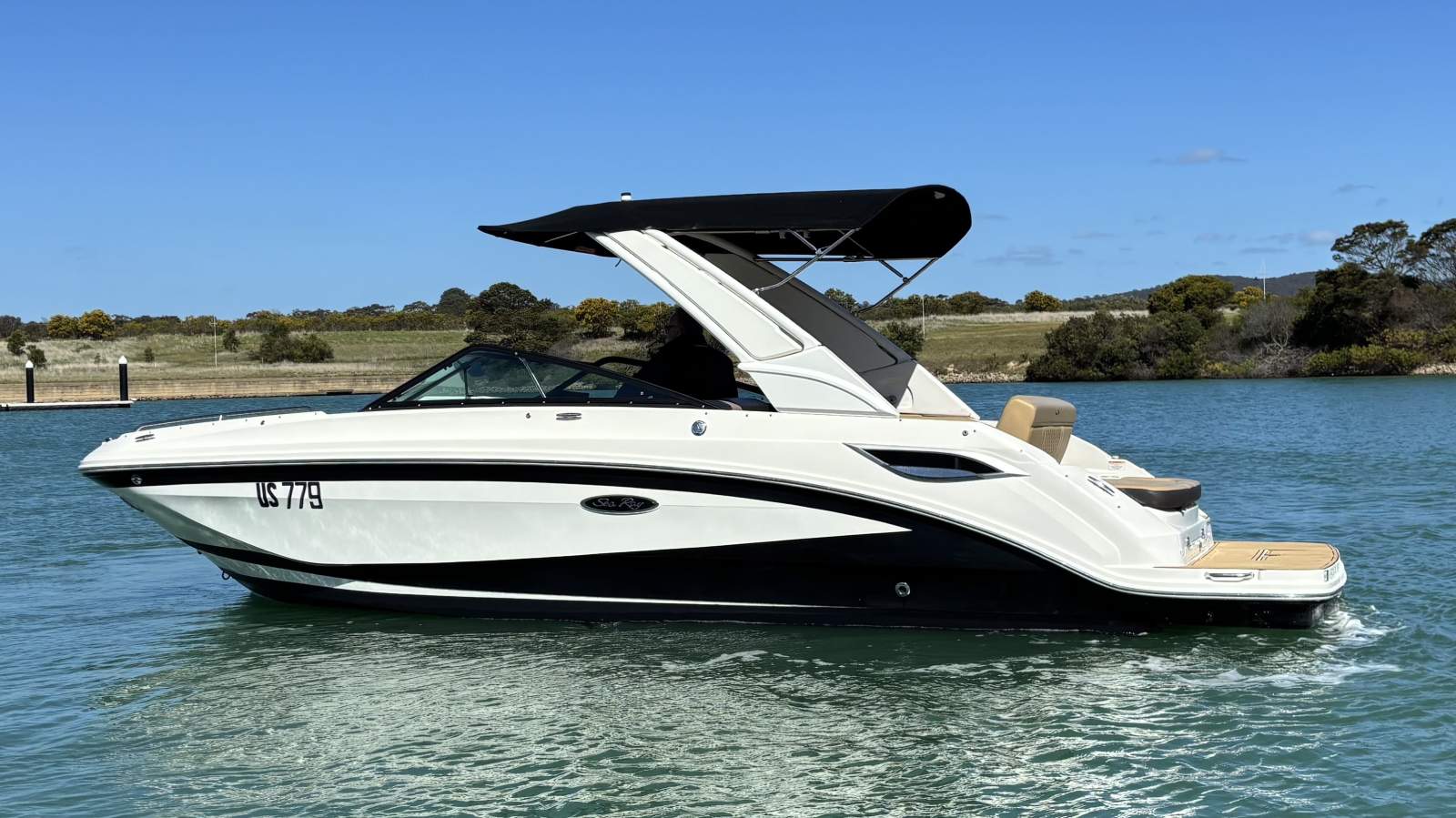Sea Ray 250 SDX