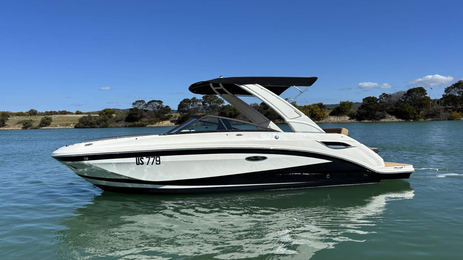 Sea Ray 250 SDX