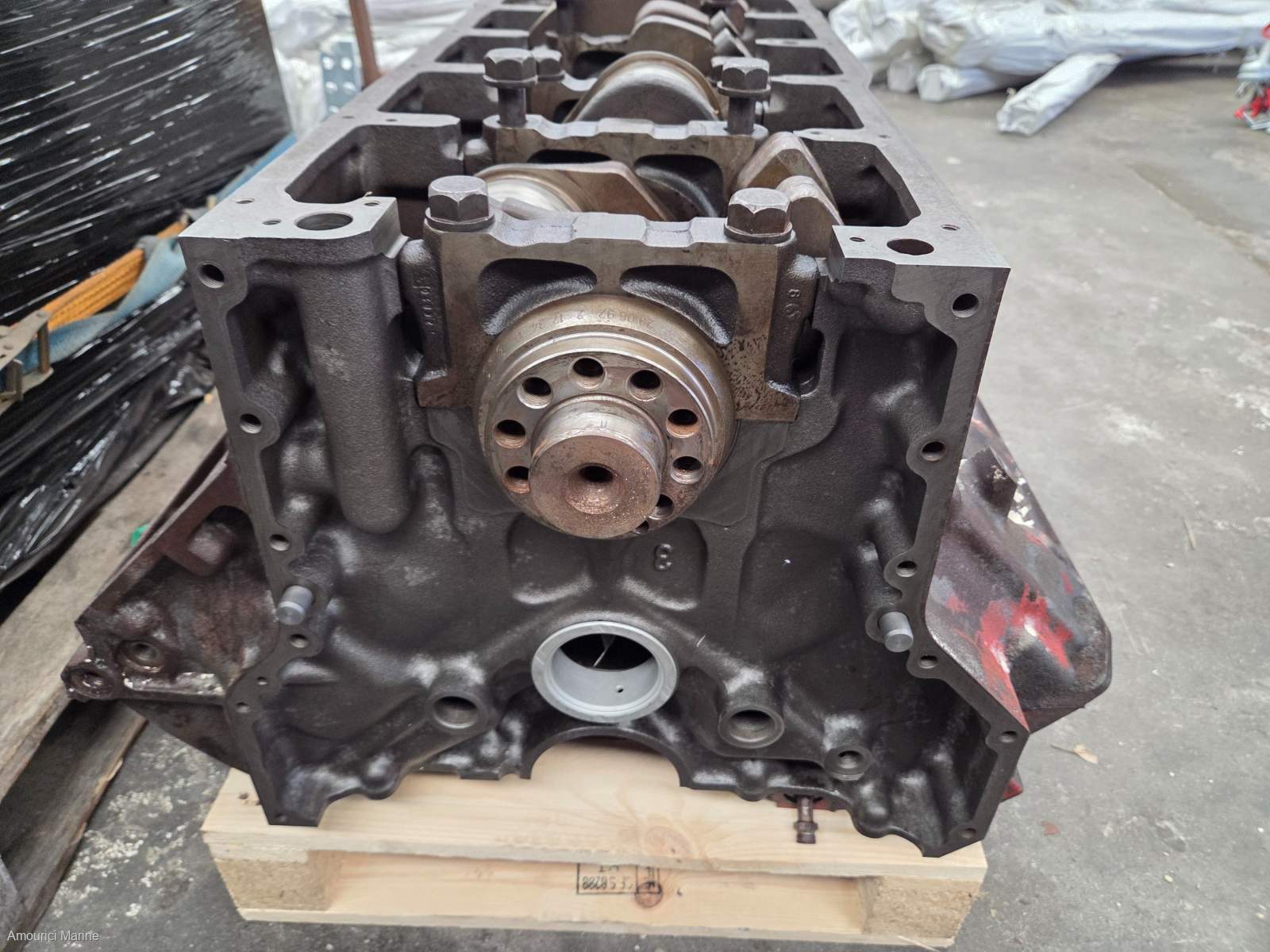 Man V10 Marine block and crank