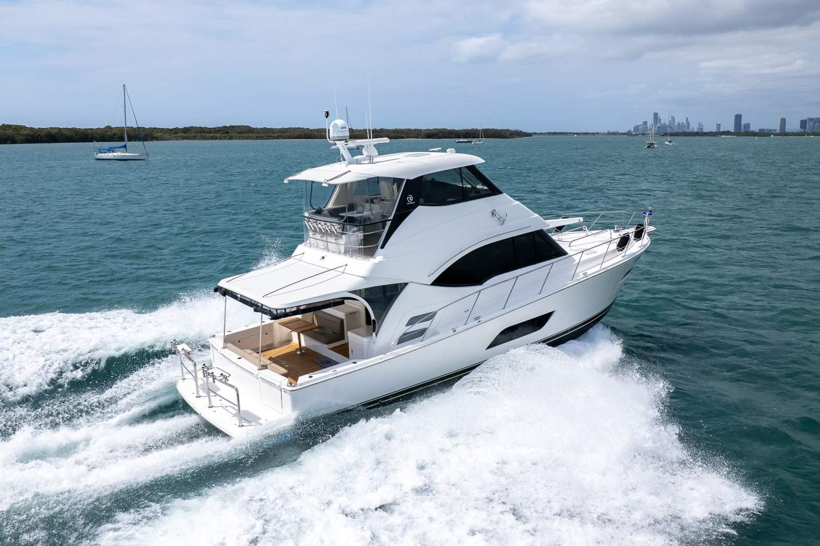 Riviera 52 Enclosed Flybridge