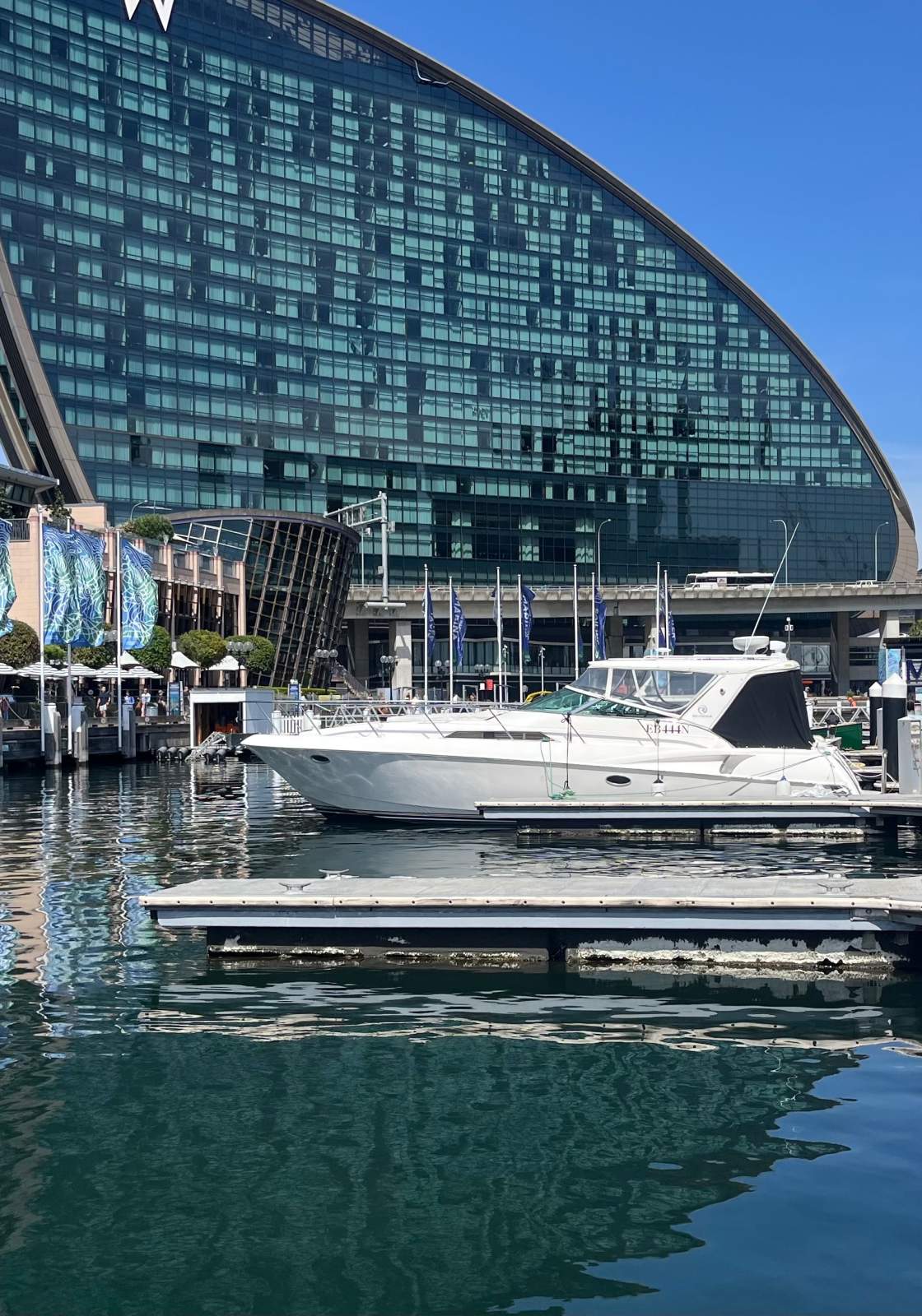 Riviera M400 Sports Cruiser 2005 Riviera M400 Sports Cruiser
