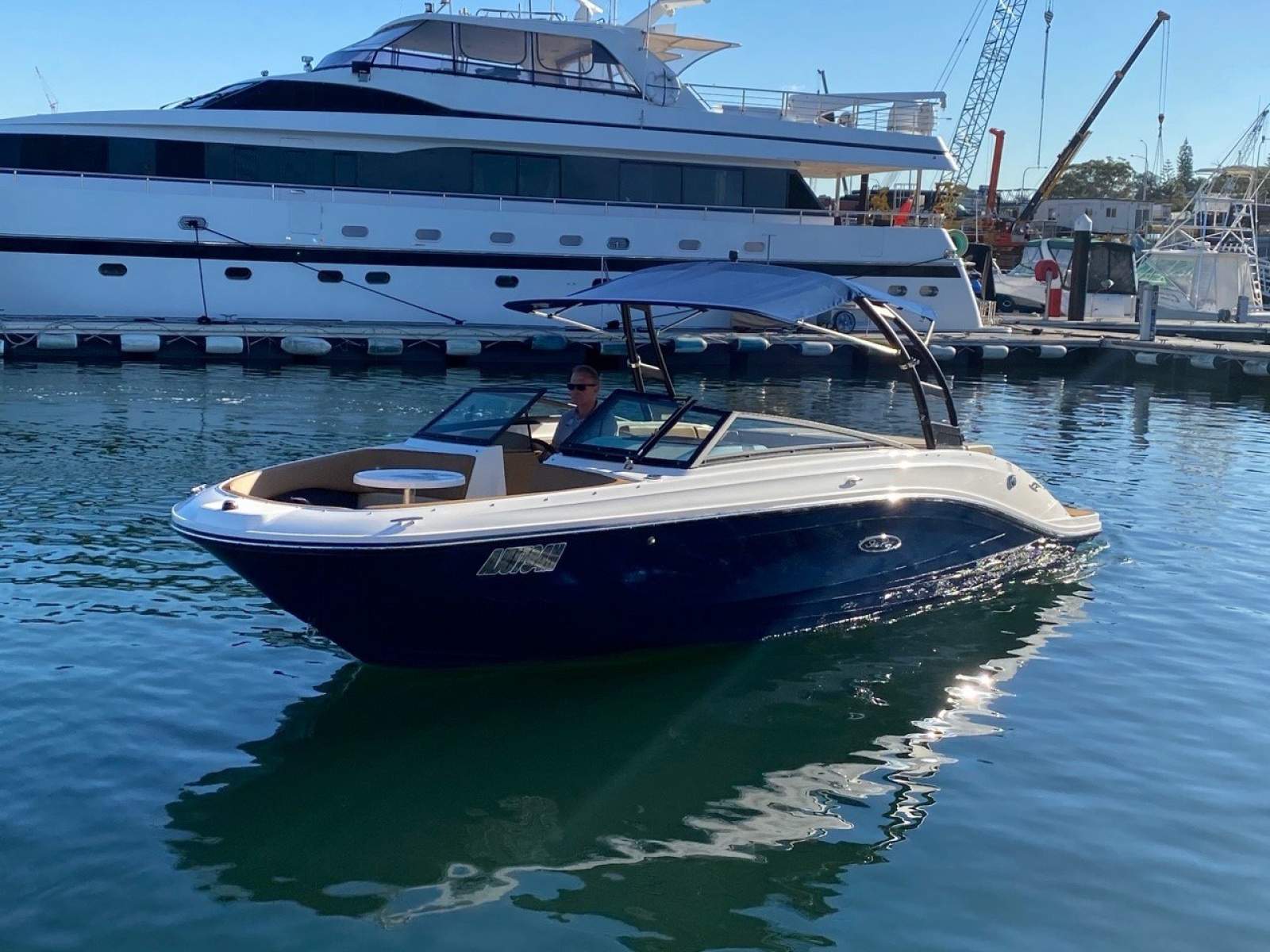 Sea Ray 230 SPX