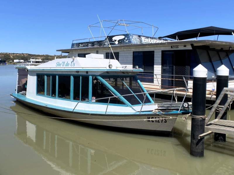 "She'll Do Us". River Wren, Cruiser, Houseboat.