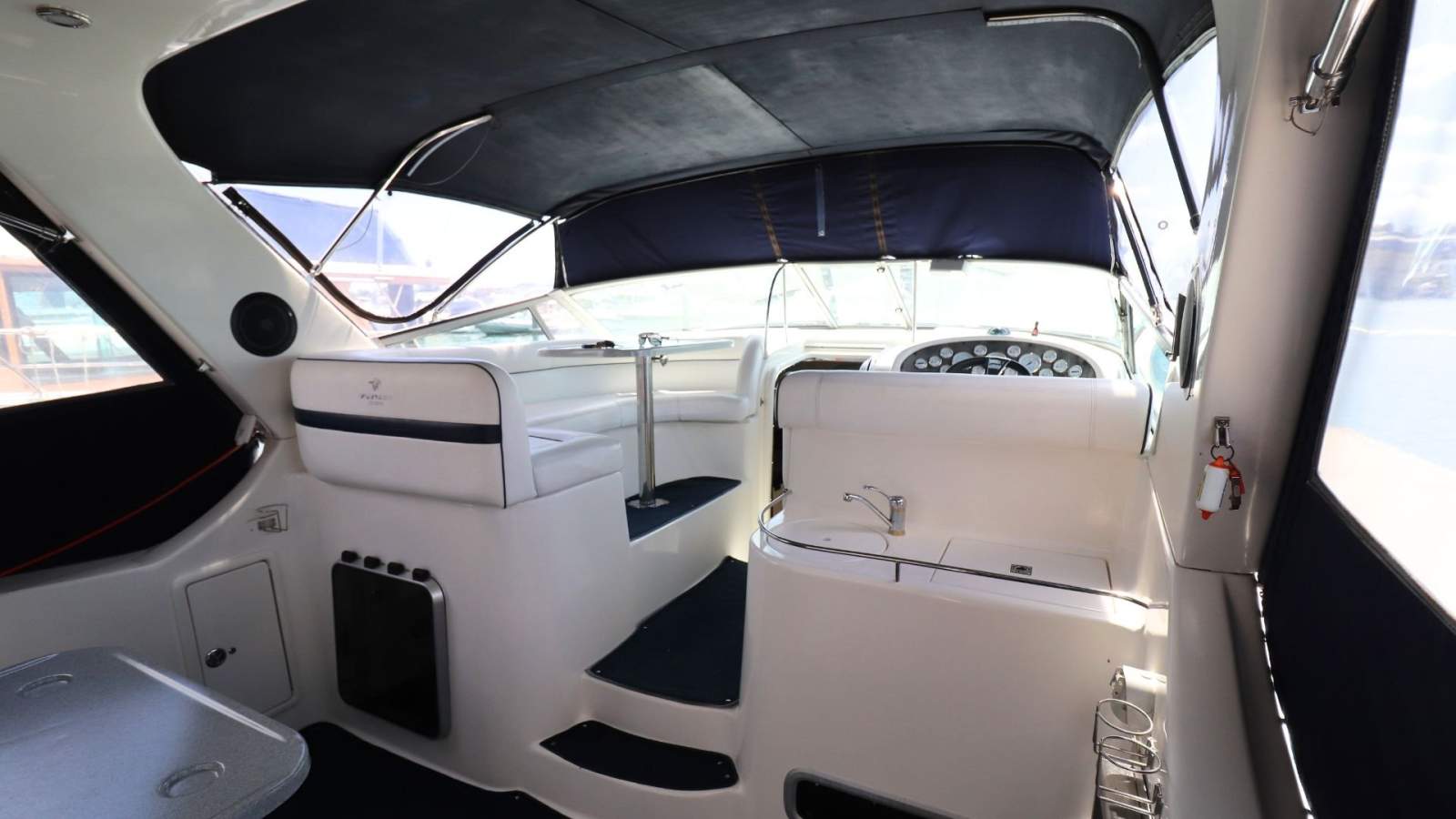 Mustang 3800 LE Sportscruiser:3 Sydney Marine Brokerage Mustang 3800 For Sale