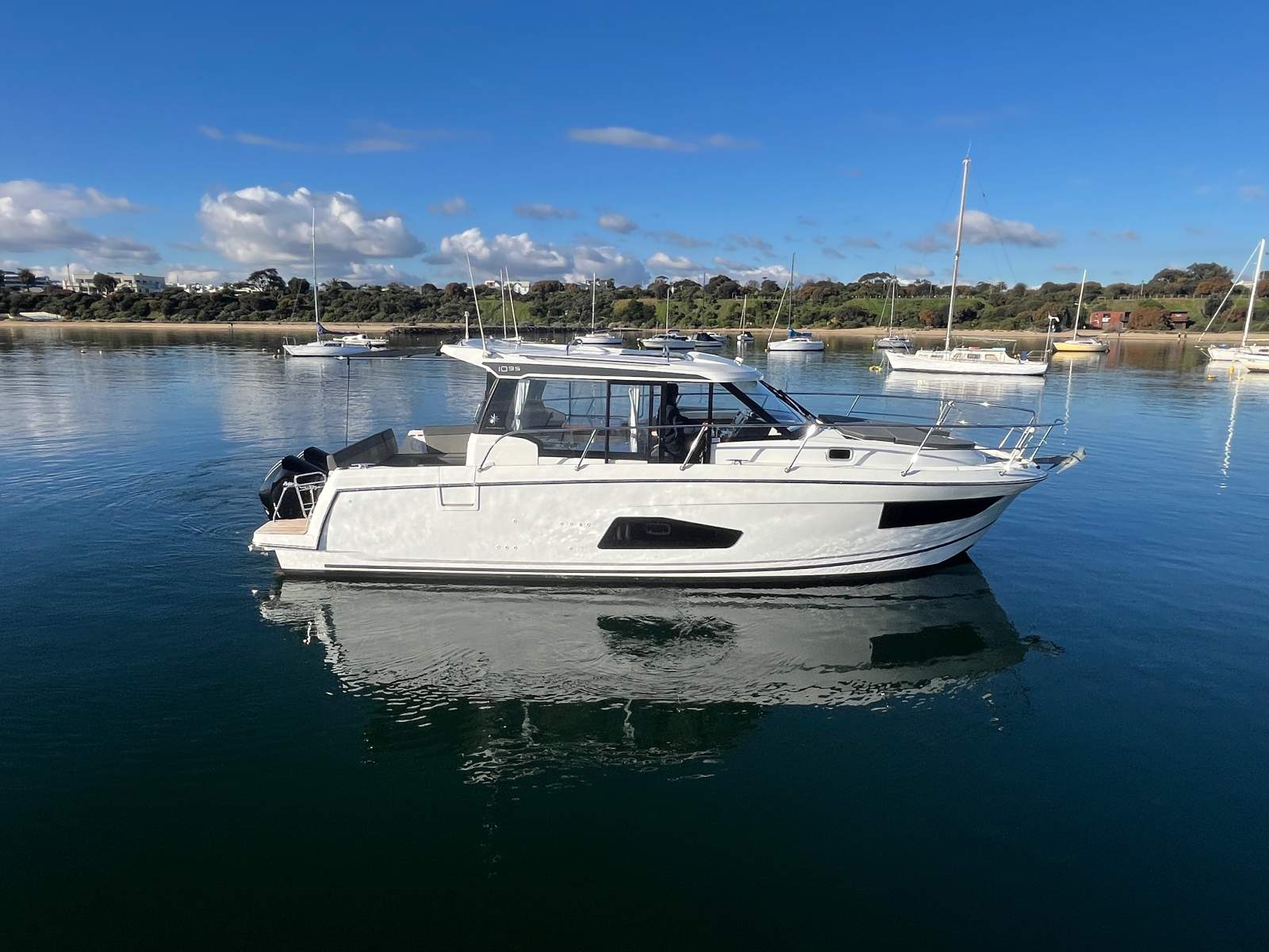 Jeanneau Merry Fisher 1095 Coupe