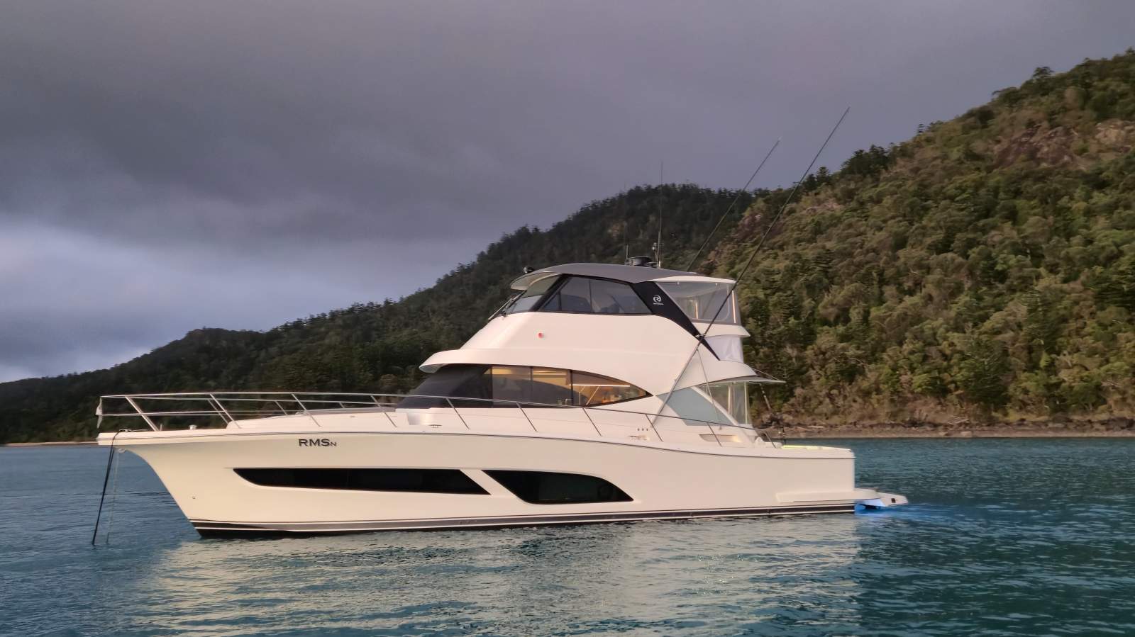 Riviera 50 Sports Motor Yacht