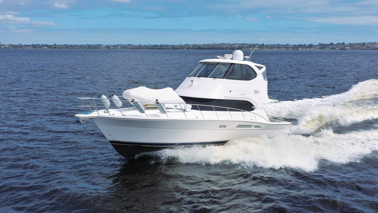 Riviera 47 Enclosed Flybridge