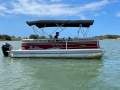 Sun Tracker Party Barge 22 XP3 - with trailer