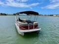 Sun Tracker Party Barge 22 XP3 - with trailer