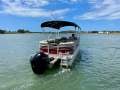 Sun Tracker Party Barge 22 XP3 - with trailer