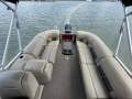 Sun Tracker Party Barge 22 XP3 - with trailer