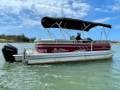 Sun Tracker Party Barge 22 XP3 - with trailer