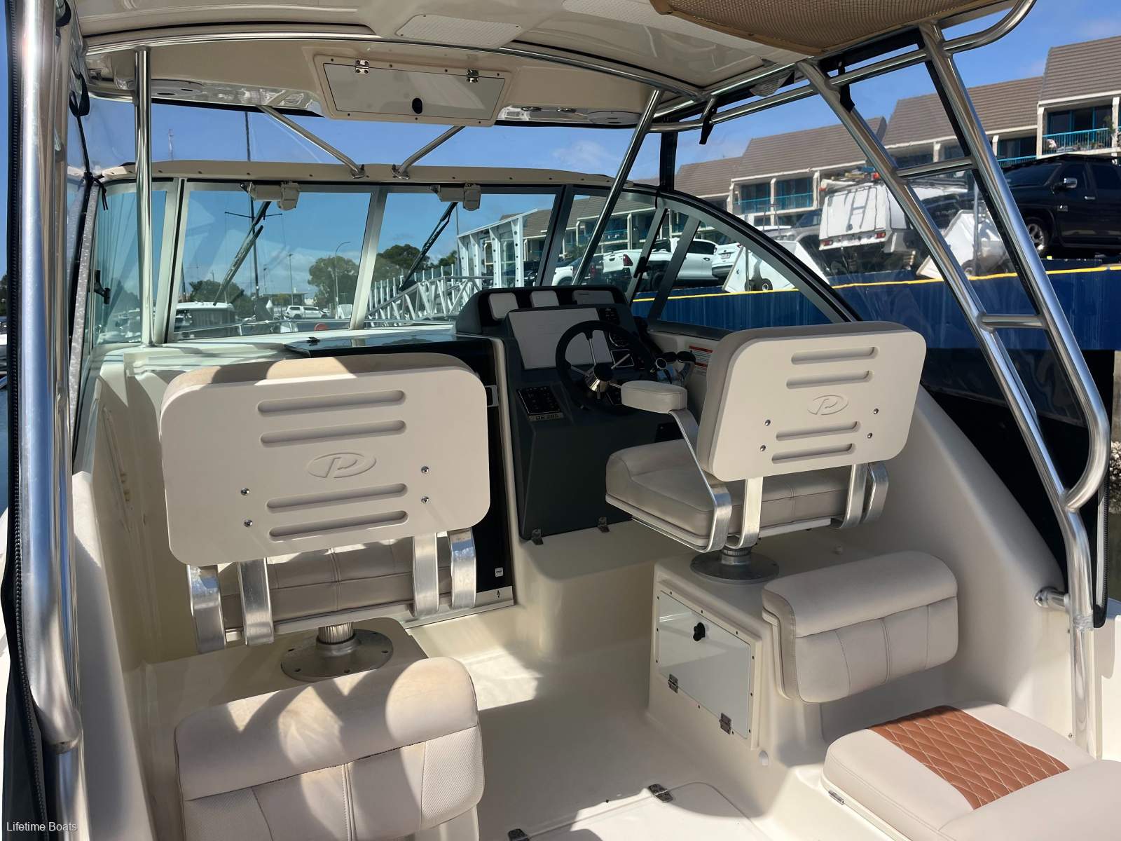 Pursuit OS285 2008MY