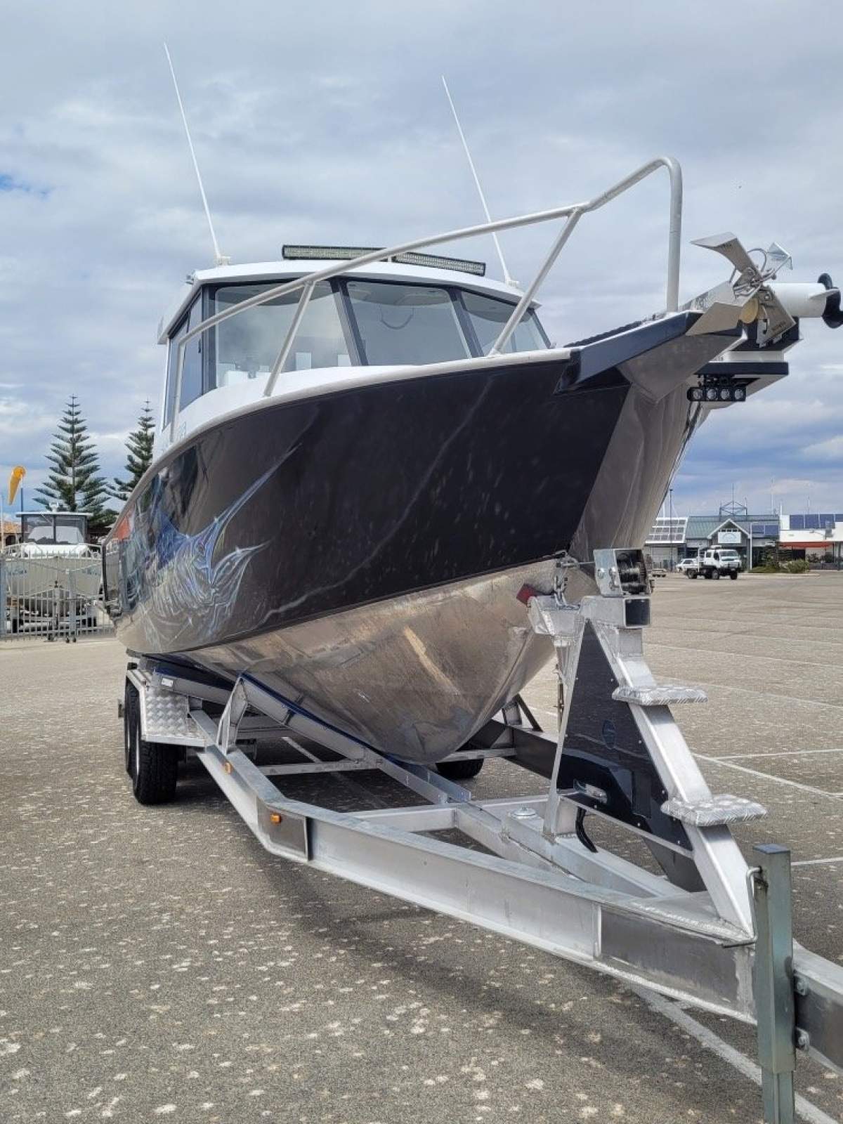 Sherwood Marine Design Custom Built 8.18M Walk/Around