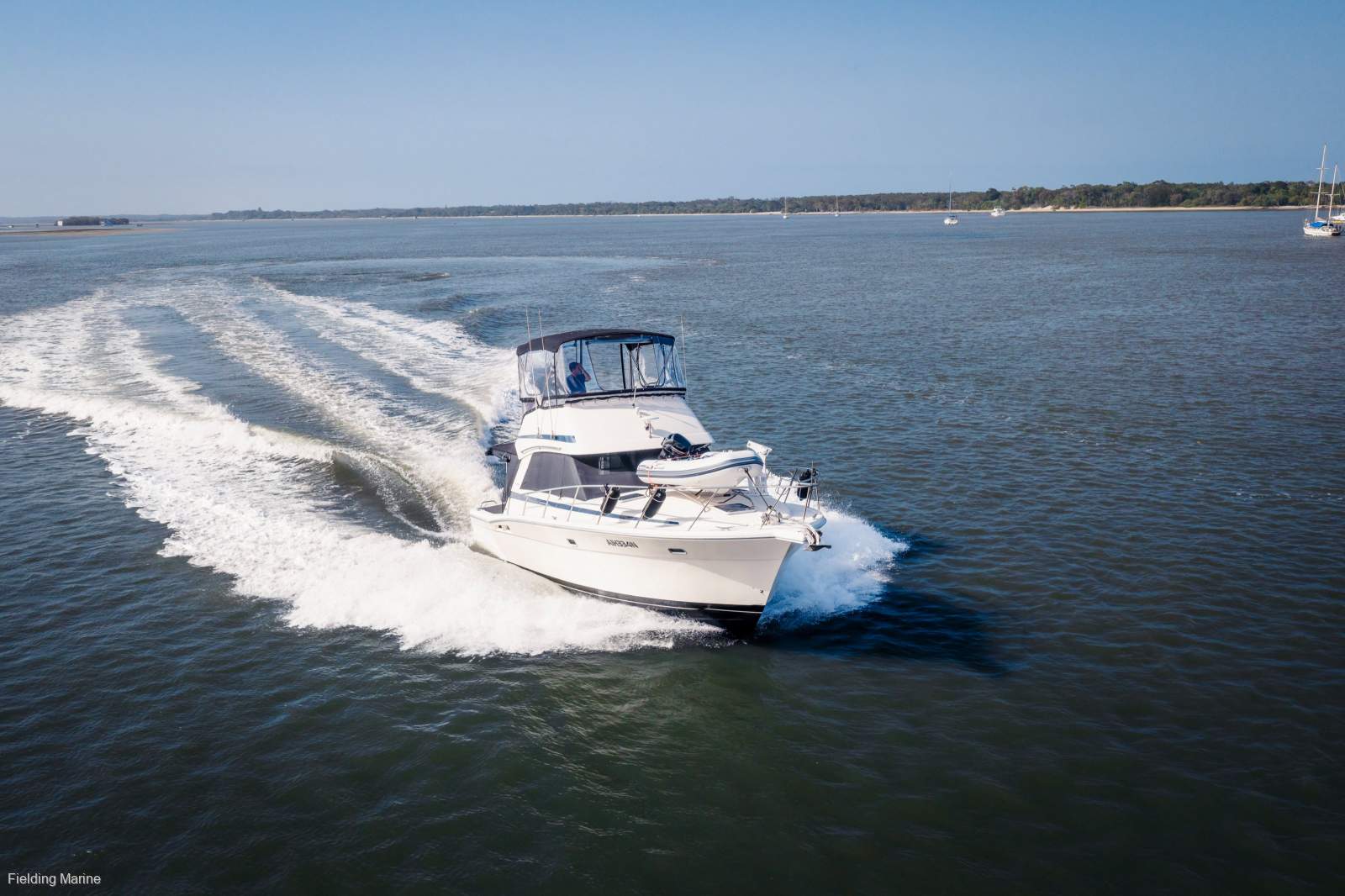 Riviera 36 Flybridge (Twin Cabin)