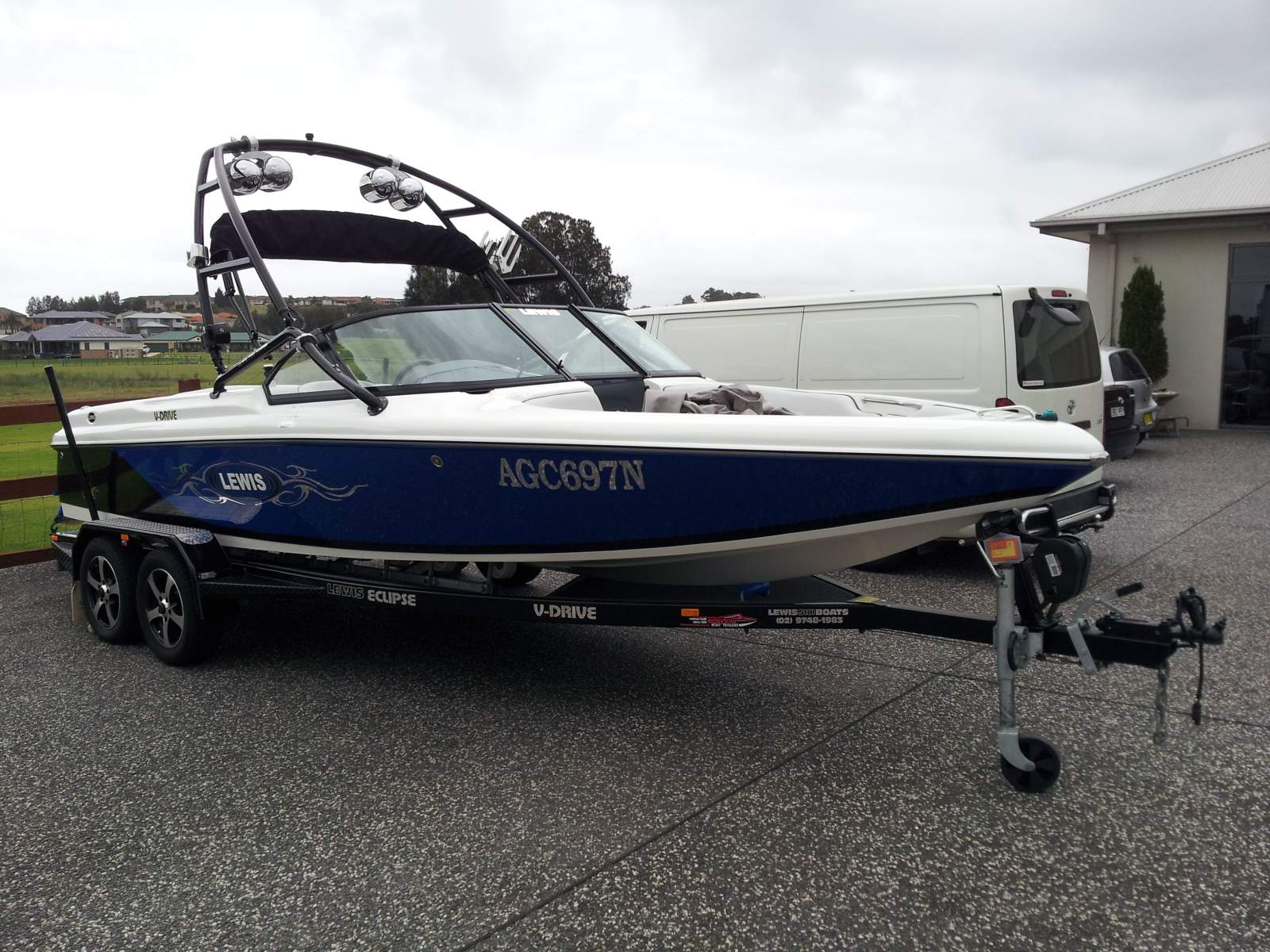 Lewis Boats Eclipse Eclipse V-Drive 2010 Bowrider