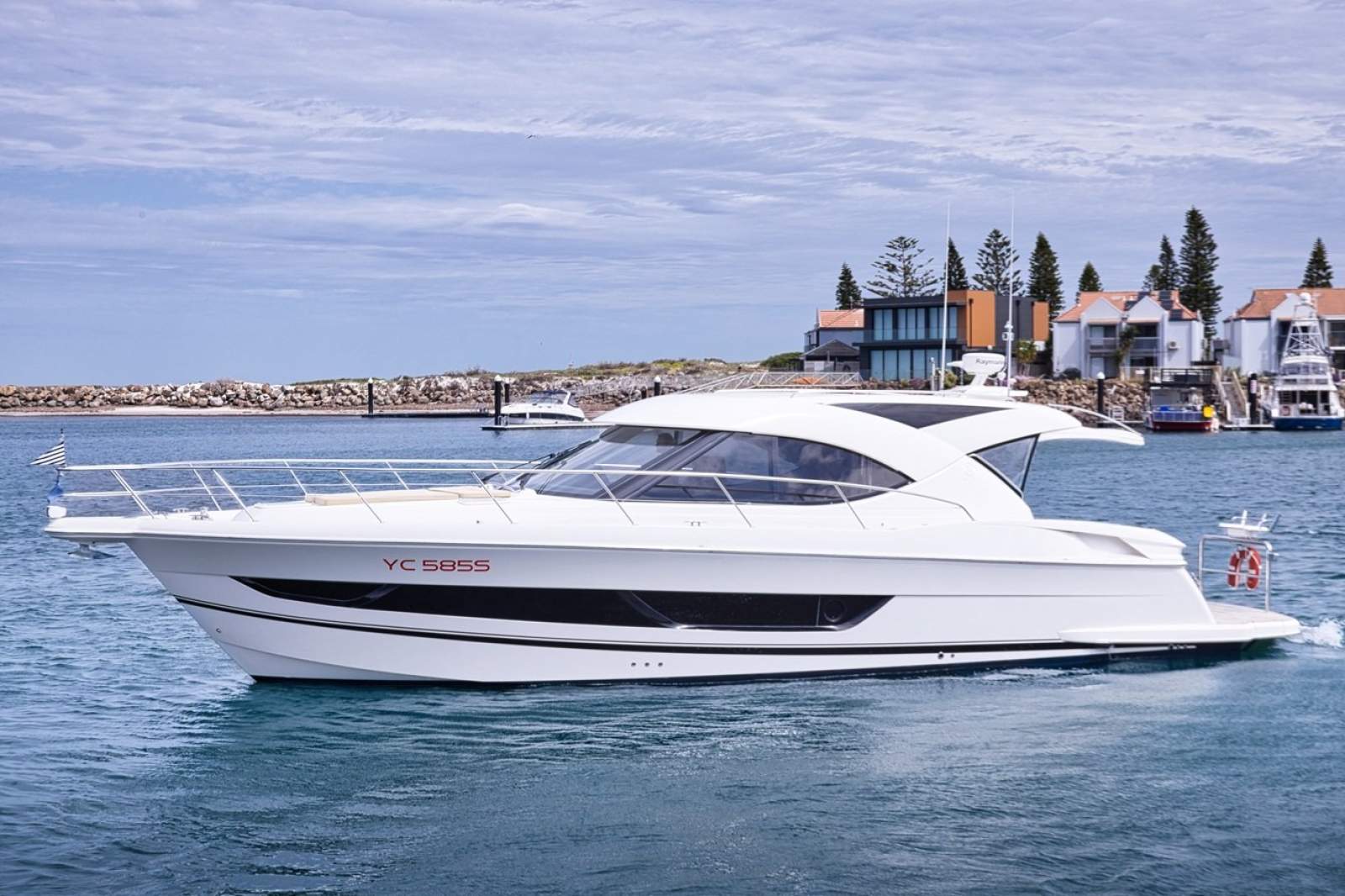 Riviera 4400 Sport Yacht Series 11