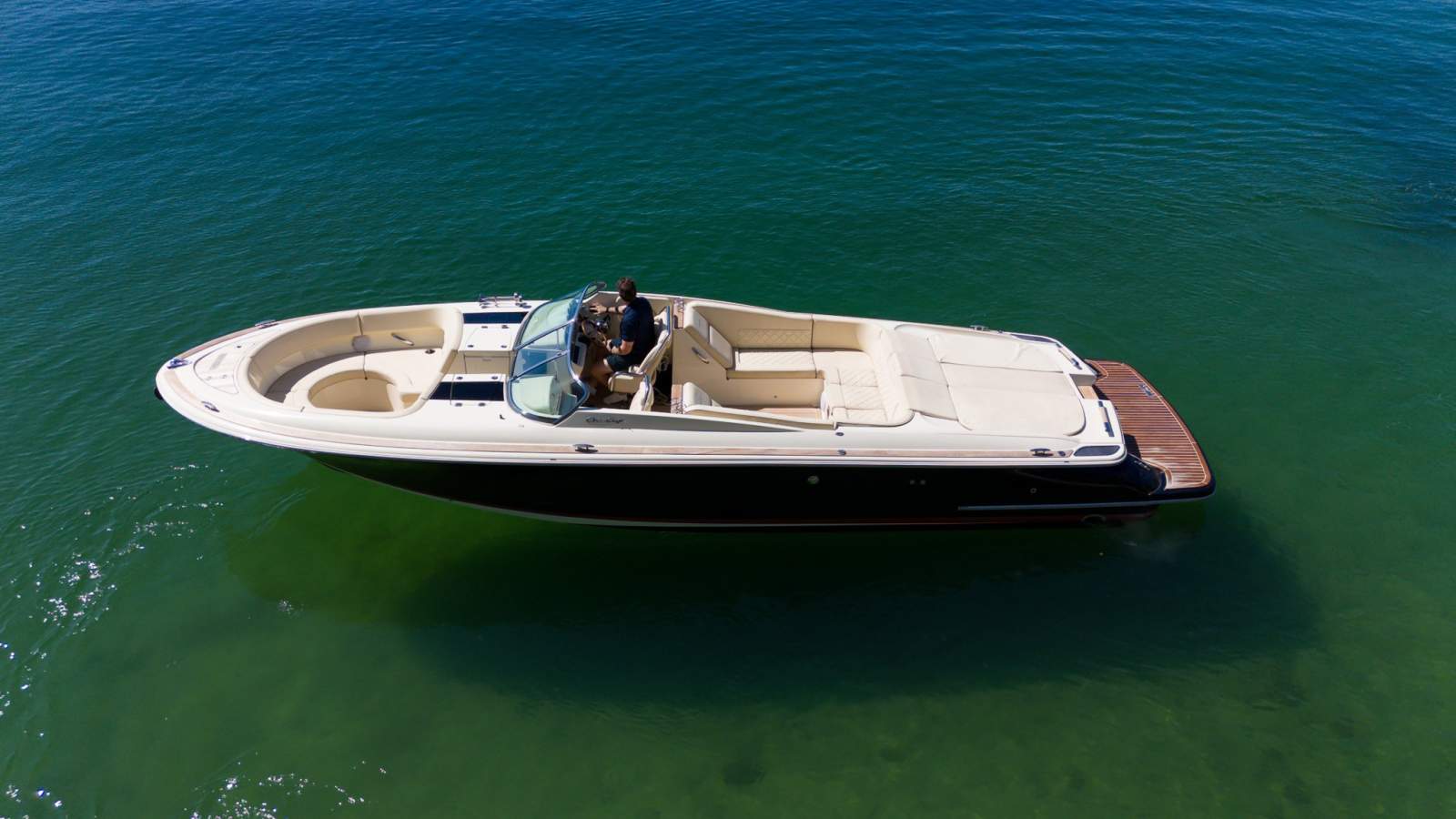 Chris Craft Launch 32