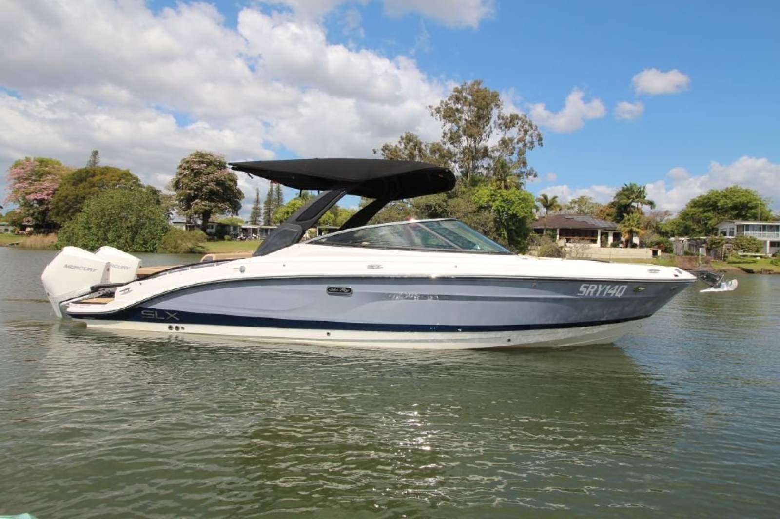 Sea Ray 280 SLX OB Bowrider