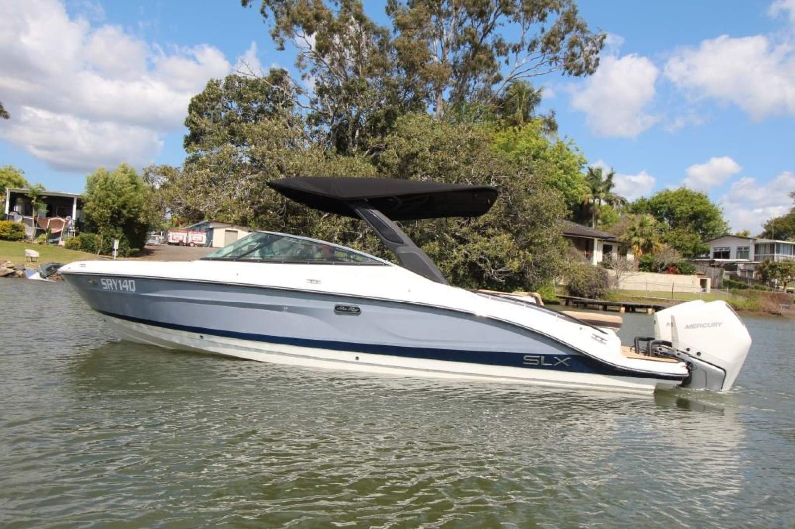 Sea Ray 280 SLX OB Bowrider