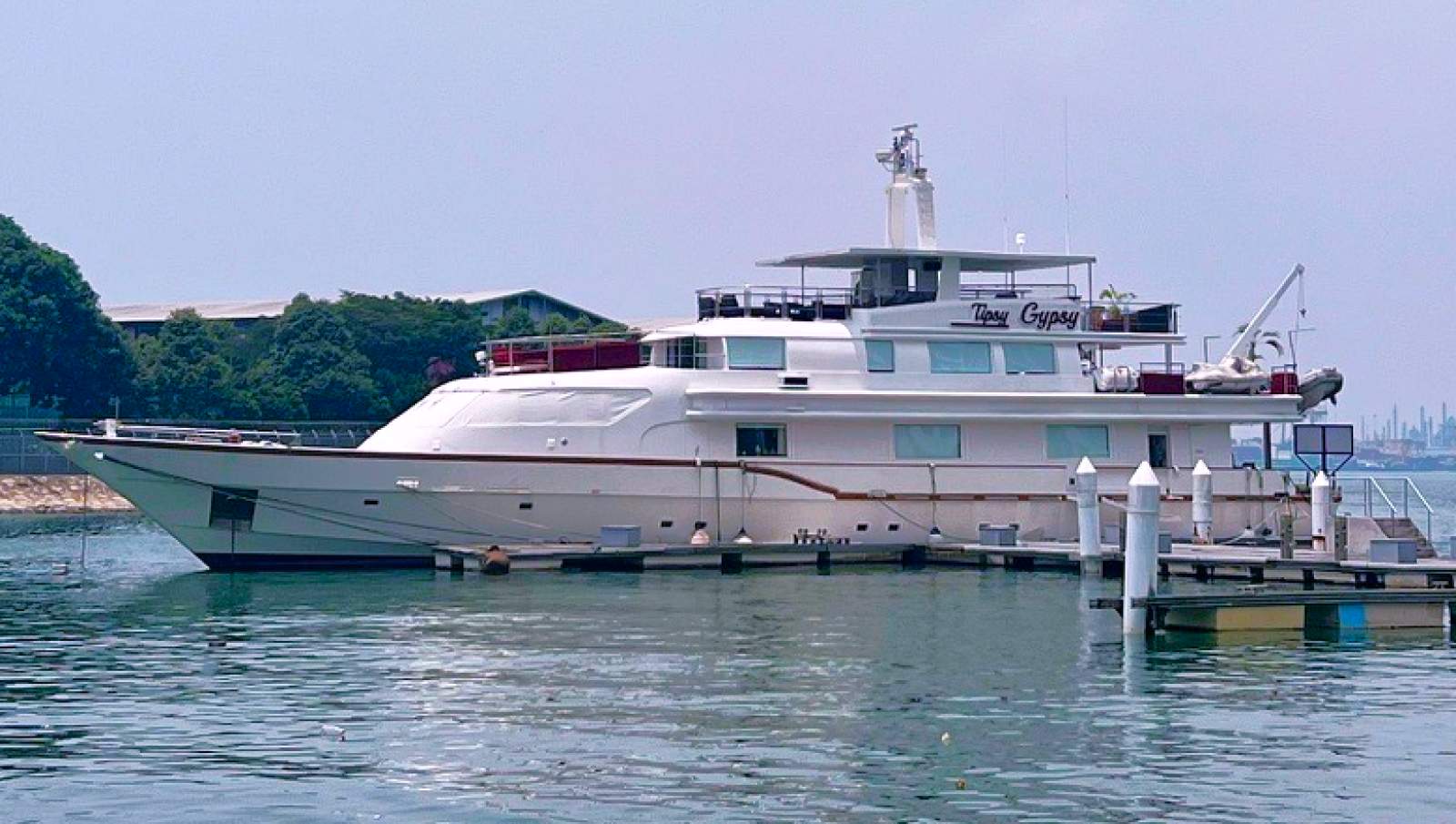 Custom 135 MIT