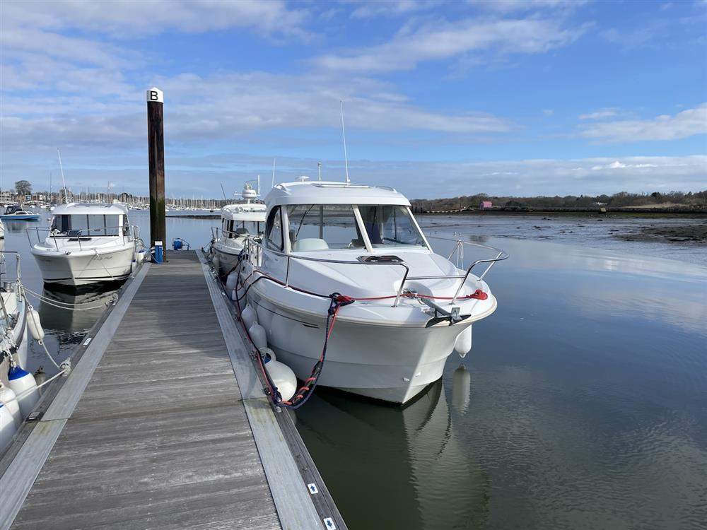 Beneteau Antares 8
