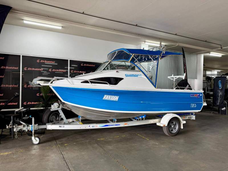 Quintrex 530 Ocean Spirit 2018 Half Cabin Boat