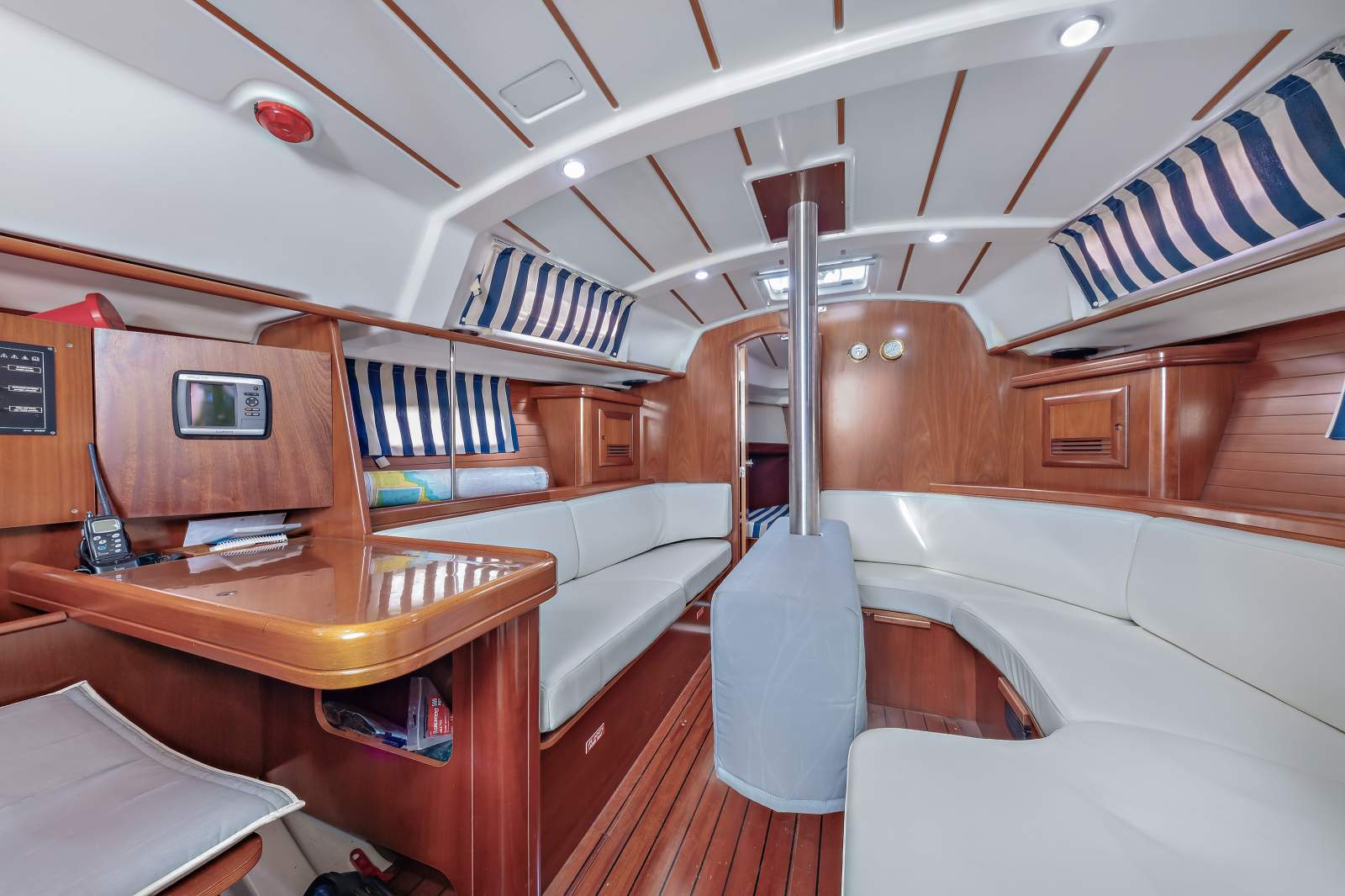 Beneteau Oceanis 361