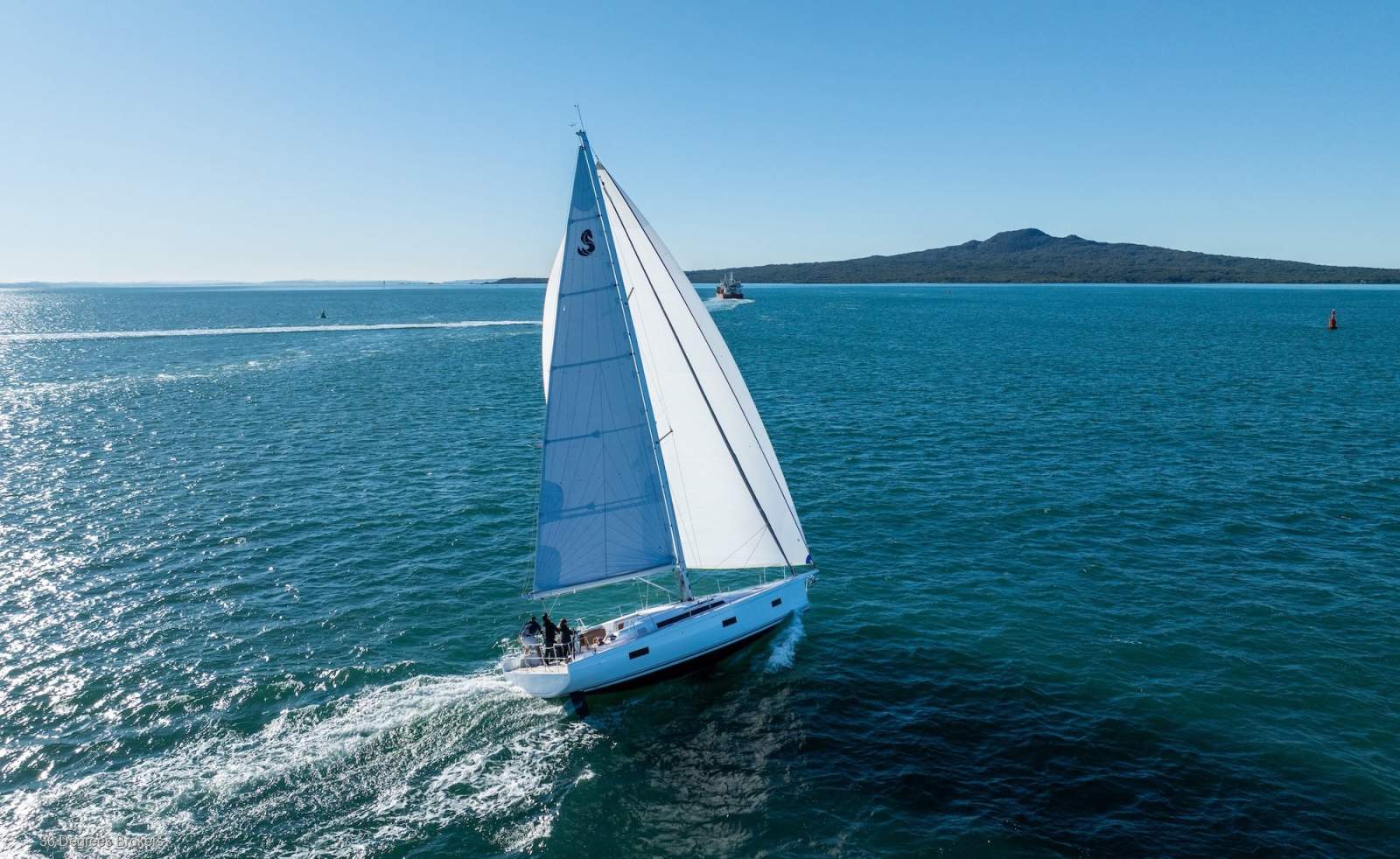 Beneteau First 44