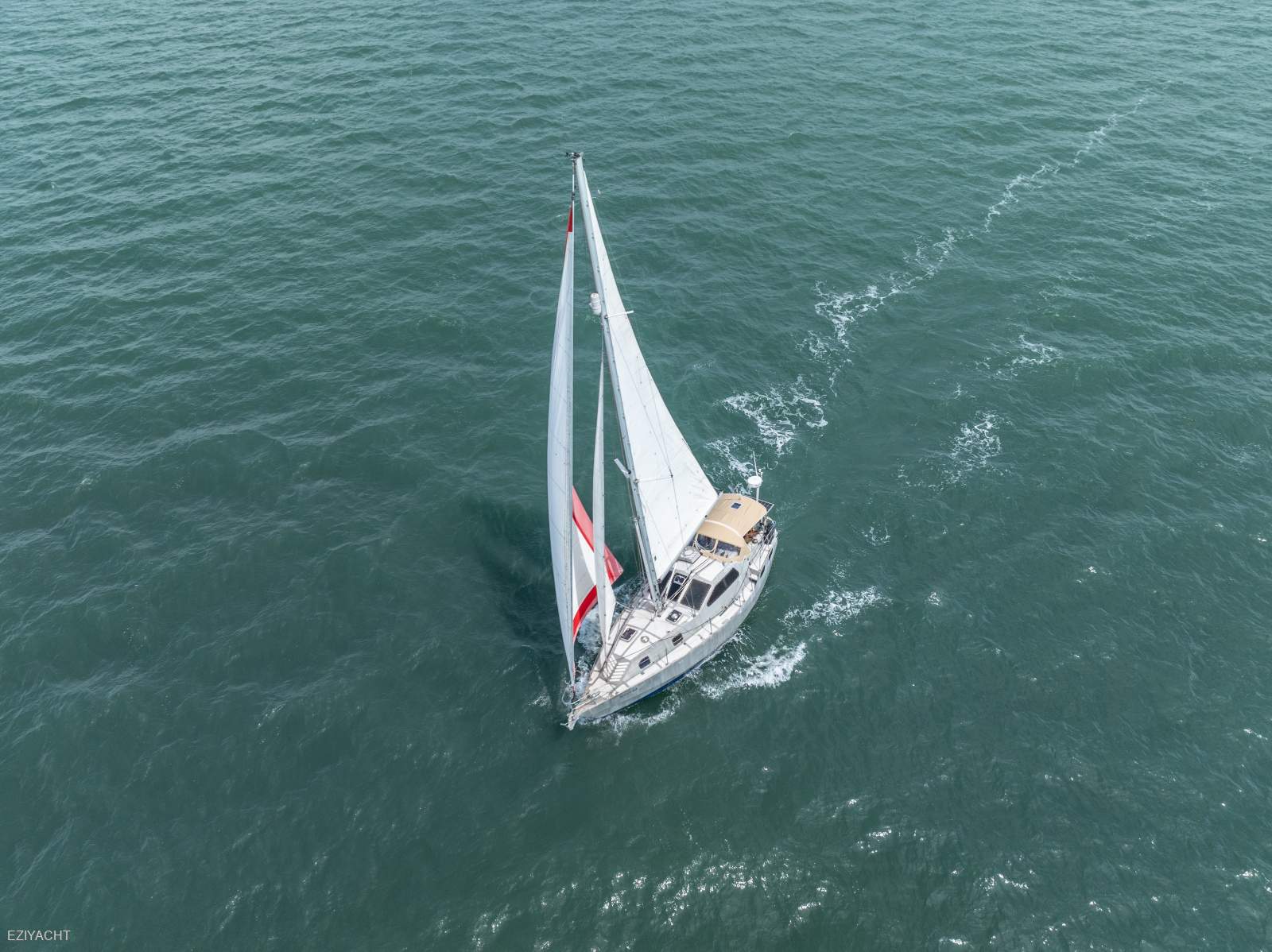 Roberts 370 Custom Cutter - Raised Saloon - Aluminium Built to Last:Bruce Roberts 370e Soteria