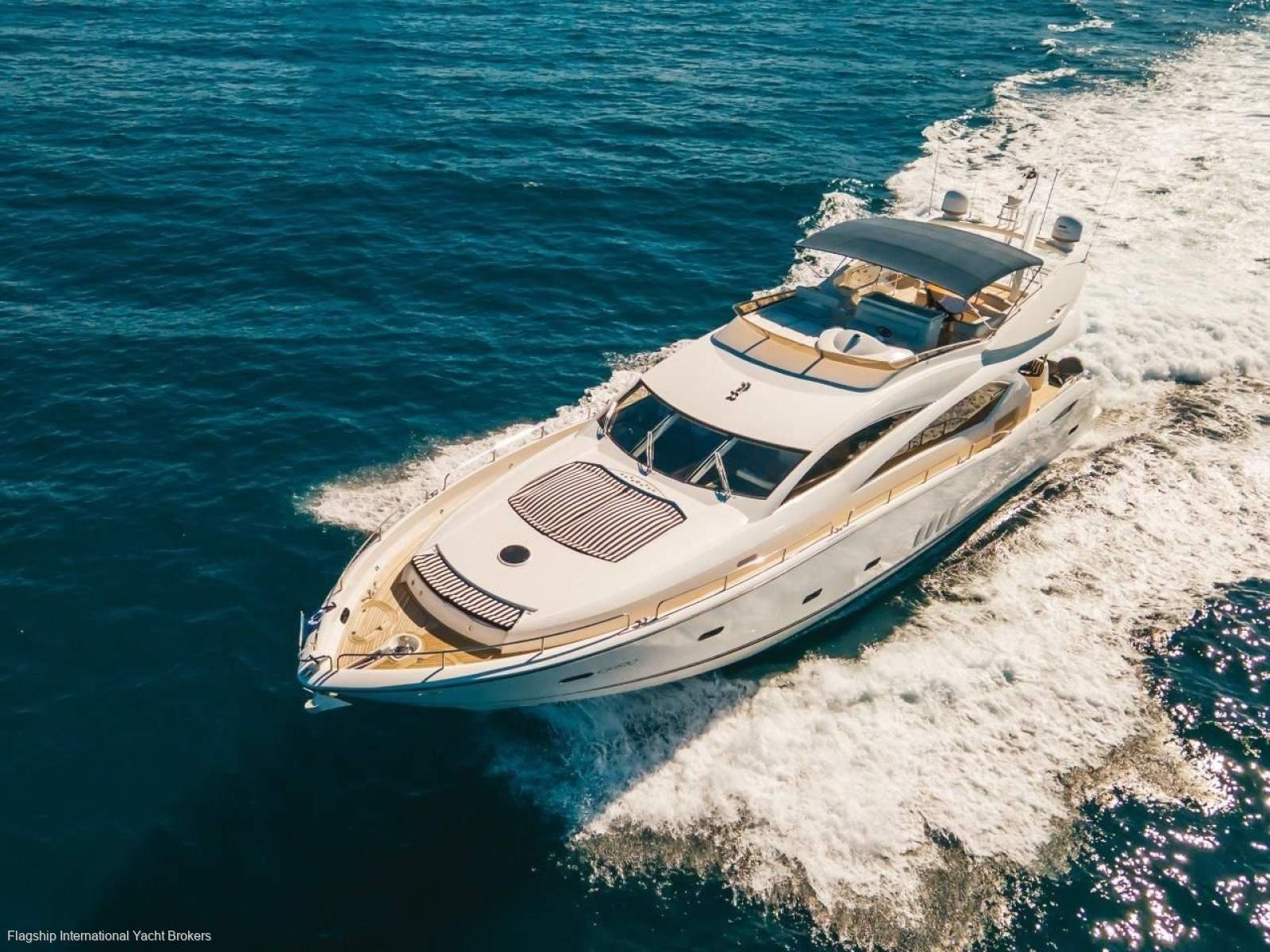 Sunseeker Yacht 82