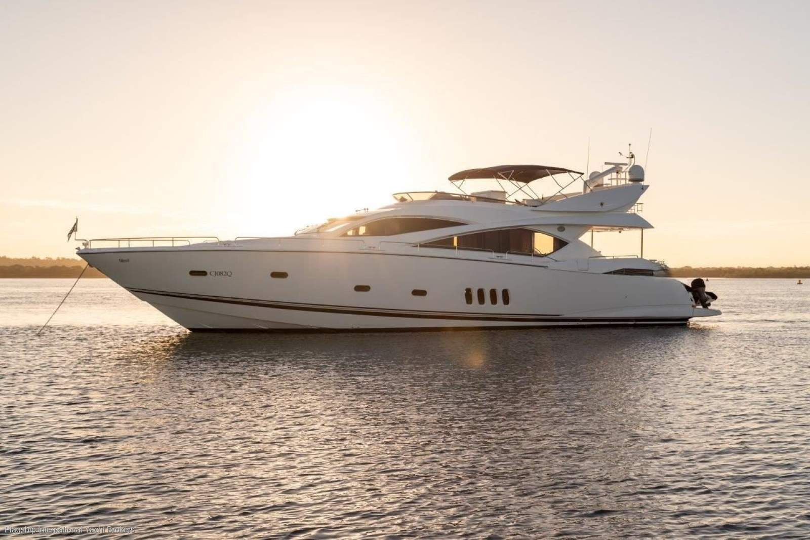 Sunseeker Yacht 82