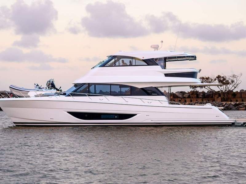 Maritimo M60 Cruising Motoryacht Black Edition 2025