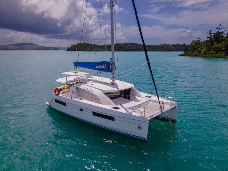 Leopard Catamarans 40 In Yacht Charter Program in Whitsundays