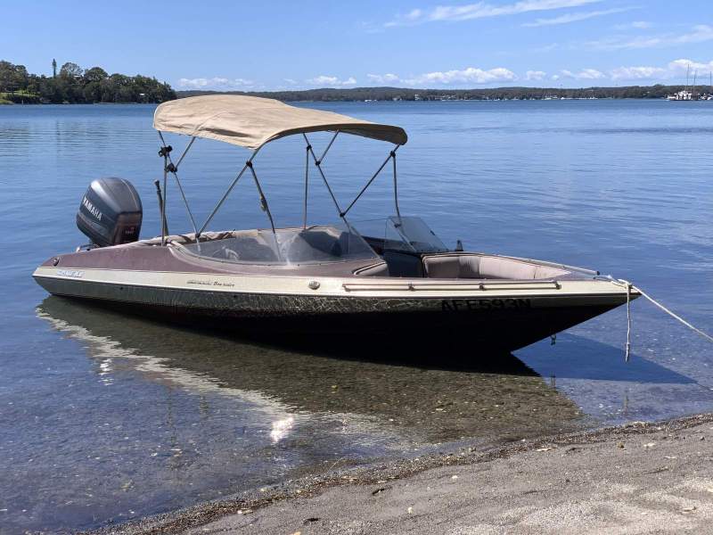 Camero Strada Bowrider Outboard