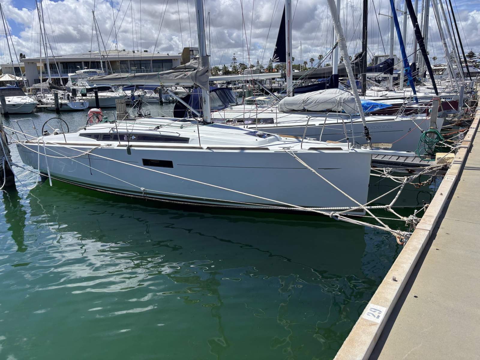 Jeanneau Sun Odyssey 439