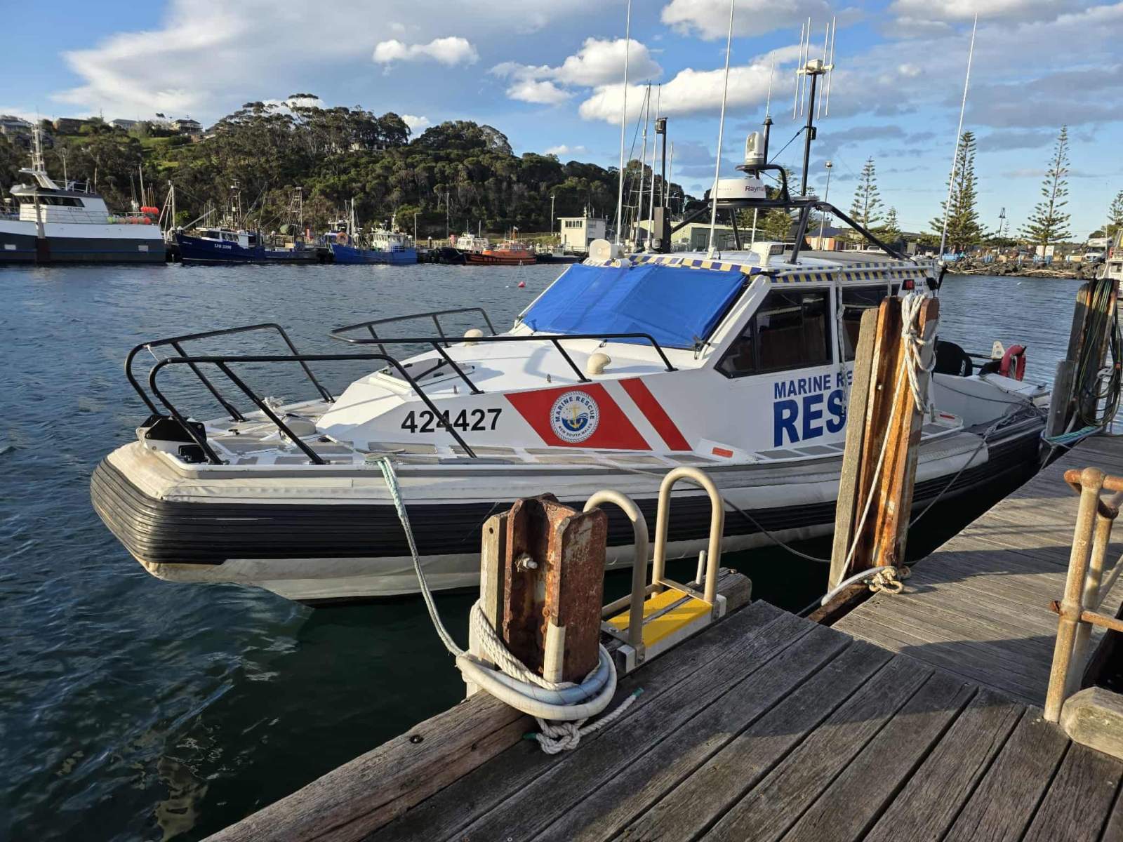 Naiad 11.3 Enclosed Cabin