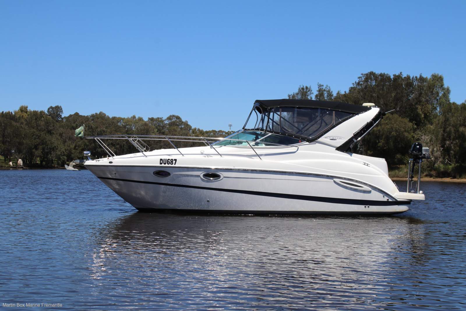 Maxum 2700 SE with Bow Thruster Maxum 2700 SE with Bow Thruster