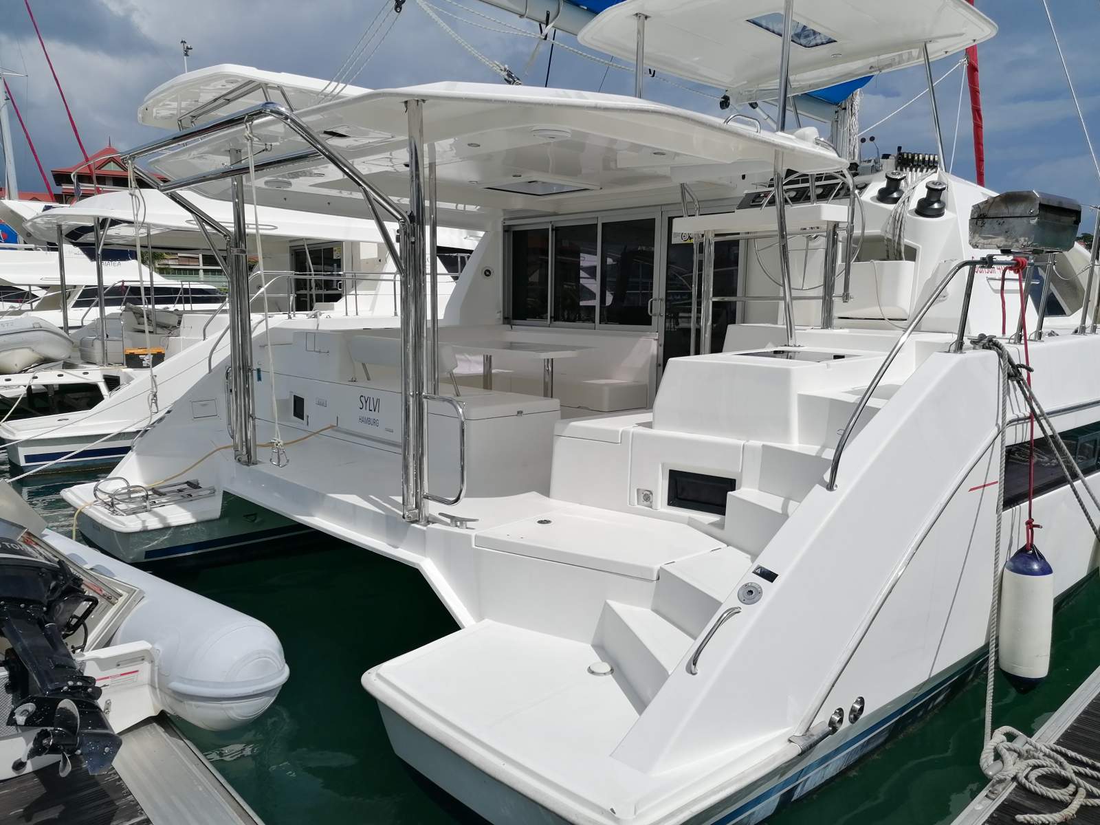 Leopard Catamarans 40 Life Style Investment.
