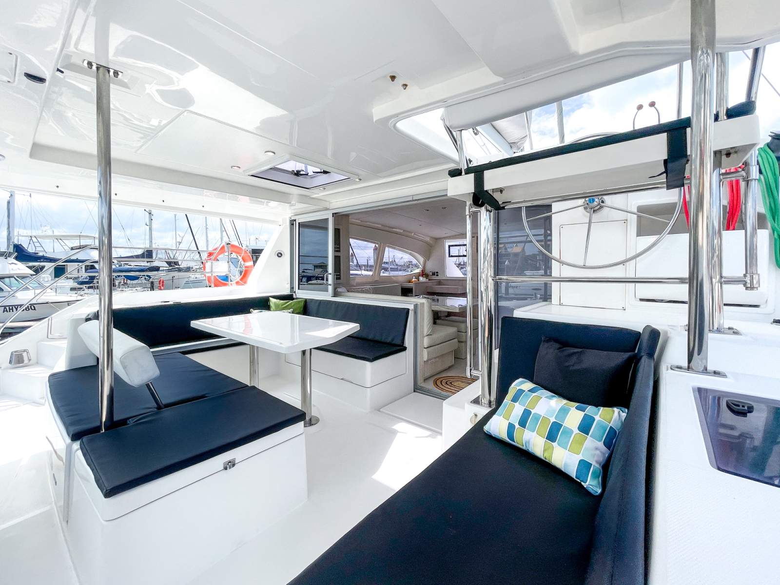 Leopard Catamarans 40 Life Style Investment.