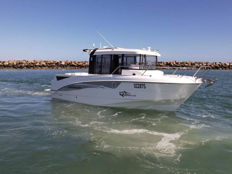 Beneteau Barracuda 8 SeaStar Optimus electric and joystic system