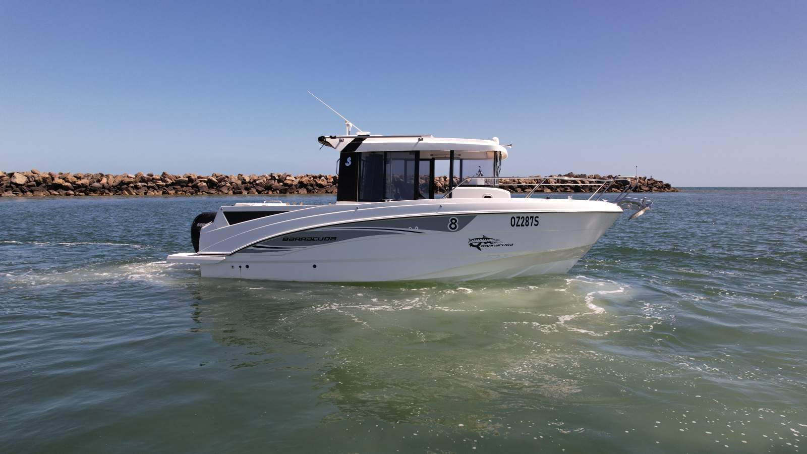 Beneteau Barracuda 8 SeaStar Optimus electric and joystic system