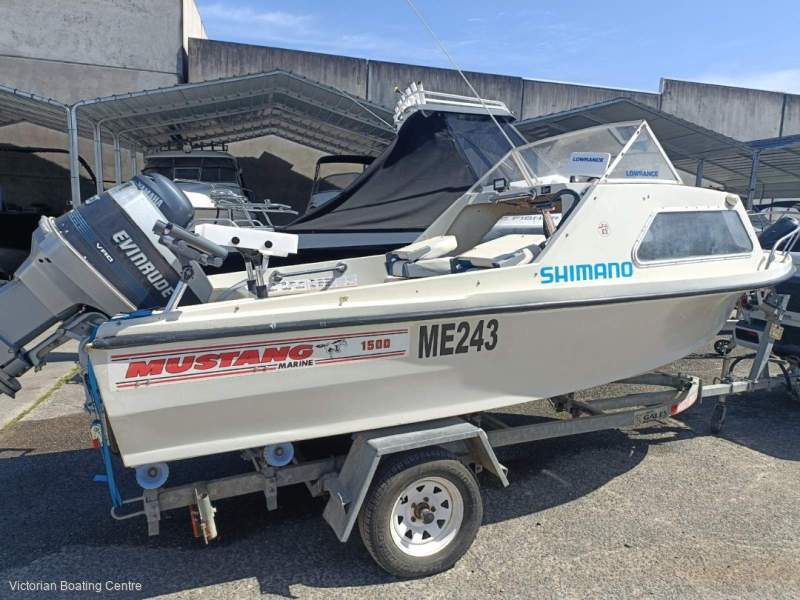 Mustang 1500 Half Cabin