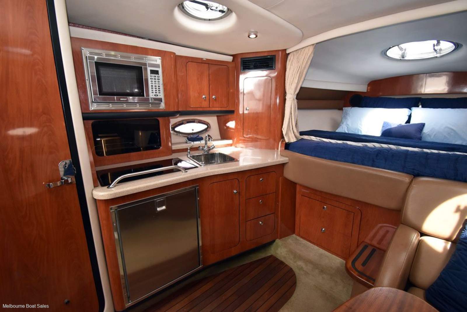 Crownline 340 CR - WITH HARDTOP