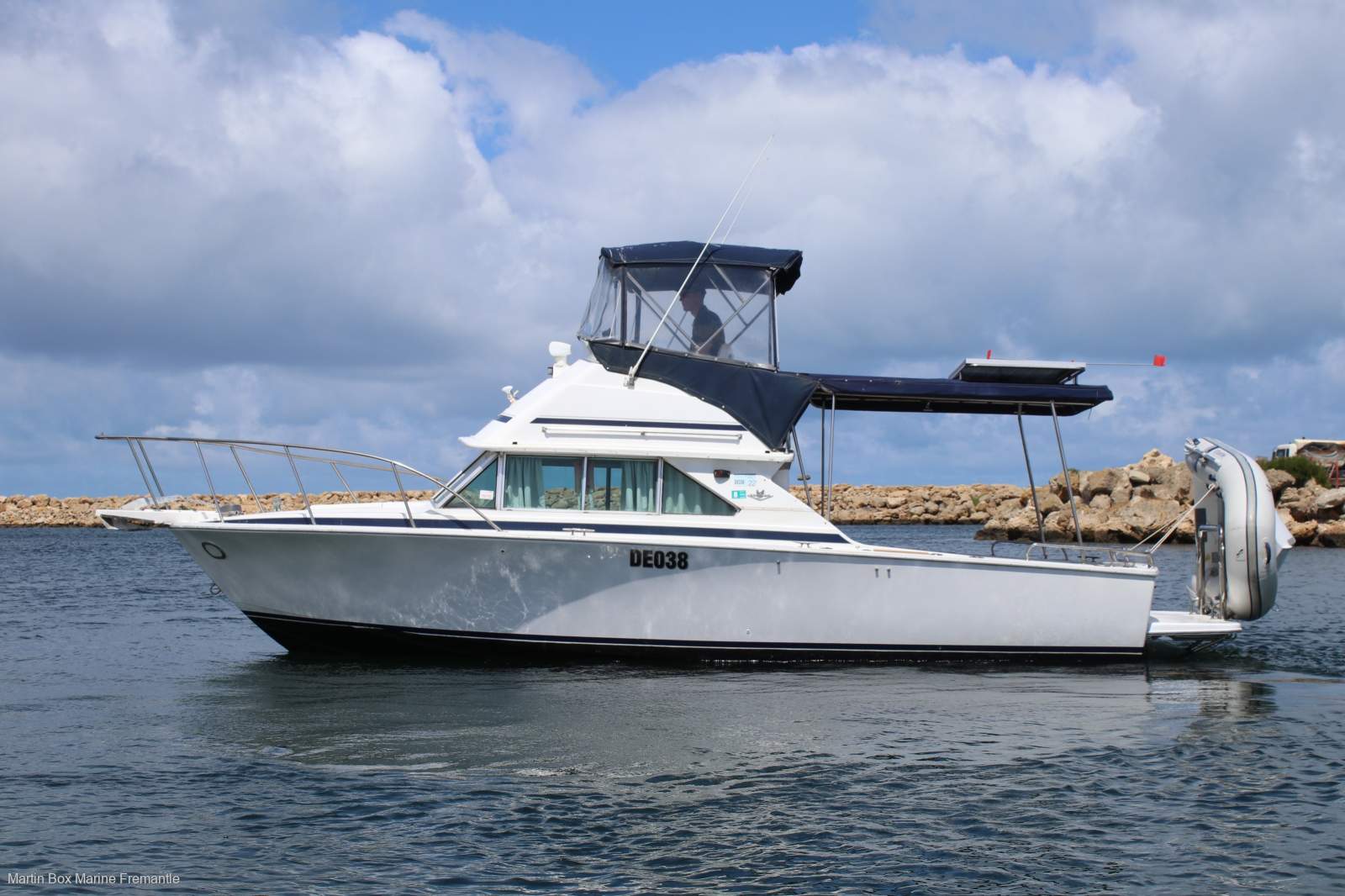 Bertram 28 with 2005 Mercruiser 5.0L V8s