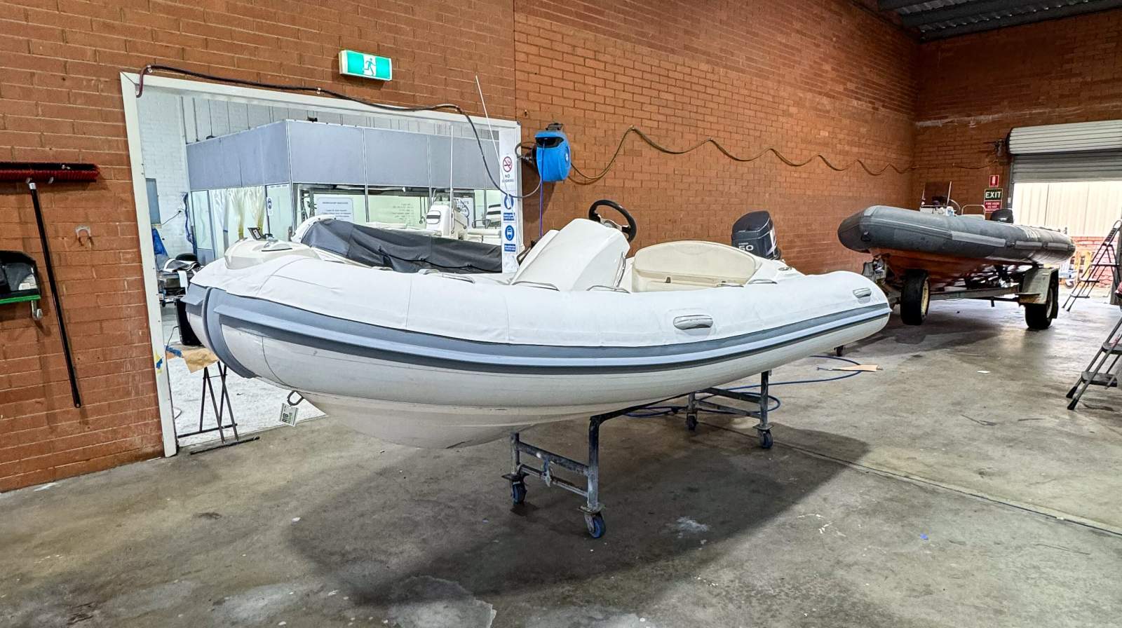 Brig Eagle 380