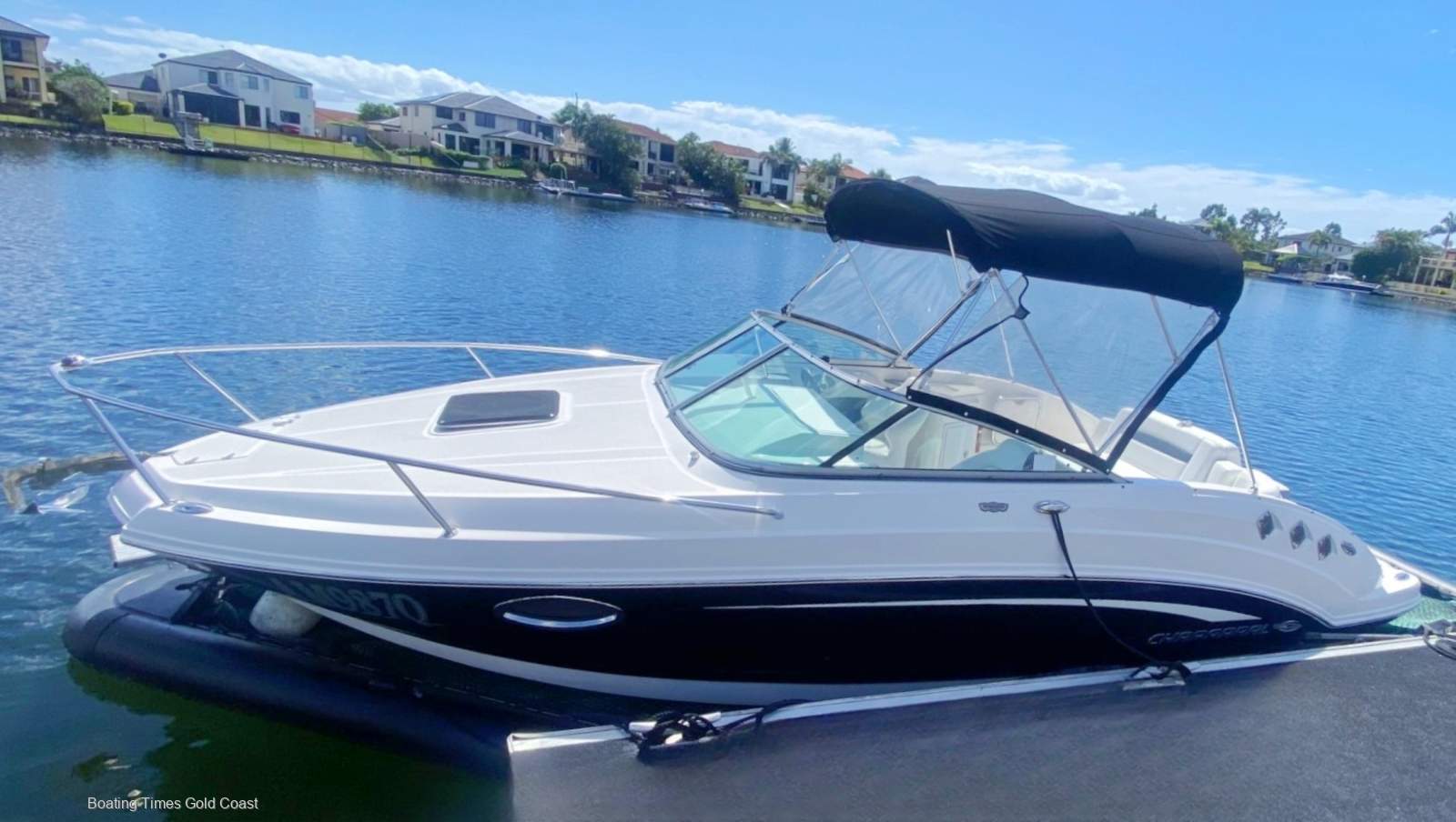 Chaparral 225 Ssi Sports Cabin