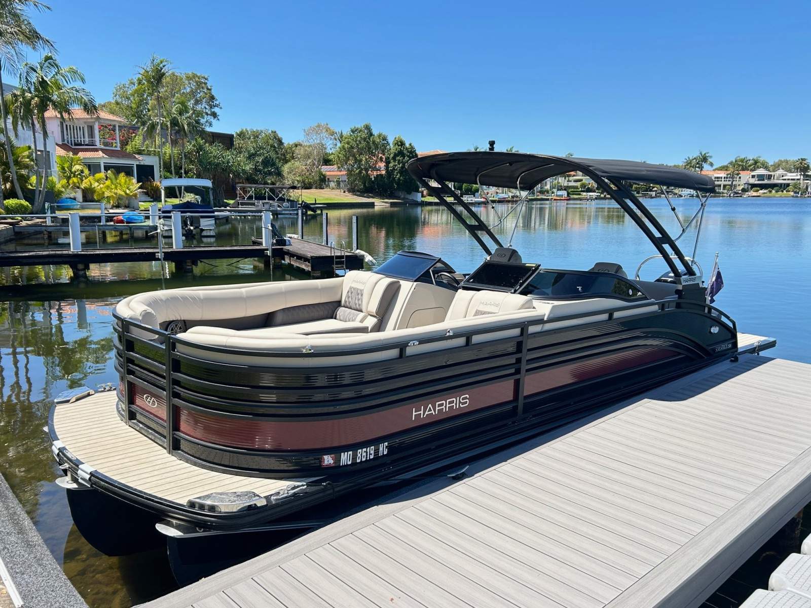 Harris Solstice 250 Pontoon Boat, Great Buying !